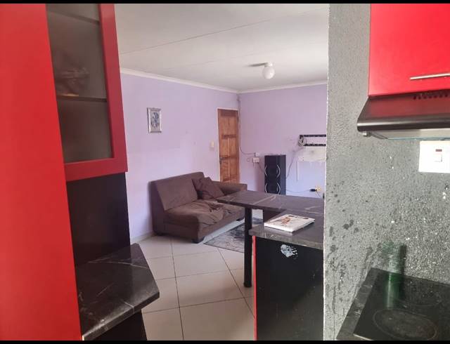 2 BEDROOM HOUSE FOR SALE IN EVATON WEST